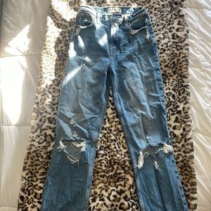 Abercrombie & Fitch The 90’s Straight Ultra High Rise Jeans